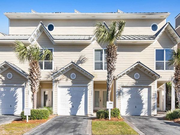 Steps to Beach Destin Vacation Condo Three Bedroom