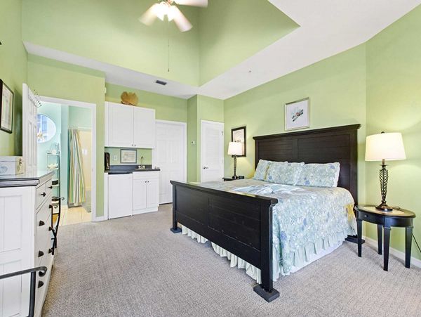 Steps to Beach Destin Vacation Condo Three Bedroom