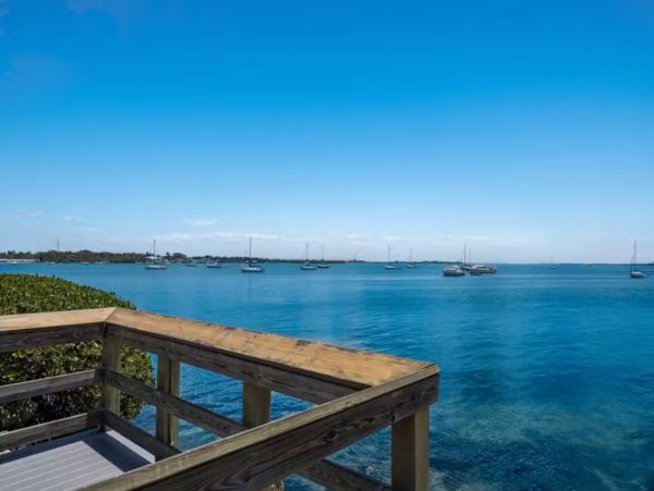 Bradenton Beach Bayside Four Bedroom Vacation Rental