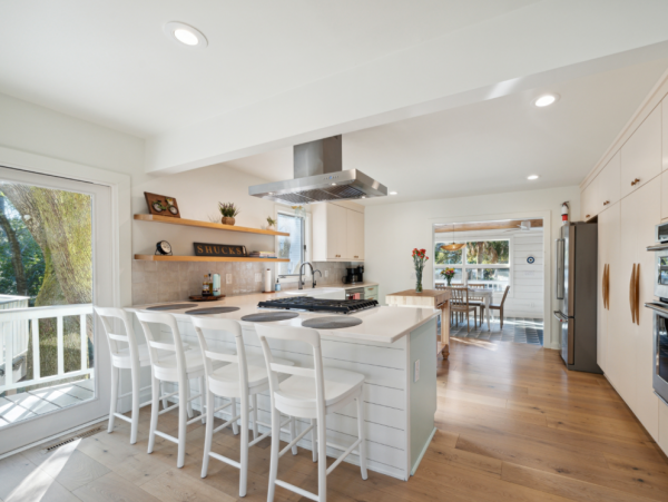 Modern 4 Bedroom Vacation Home in Isle of Palms