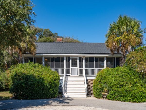 Luxury Four Bedroom Vacation Rental in Folly Beach