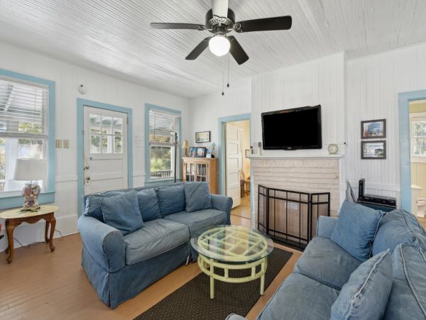 Luxury Four Bedroom Vacation Rental in Folly Beach