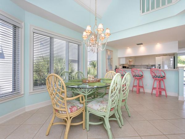 Lovely Gulf-Front Vacation Rental in Placida