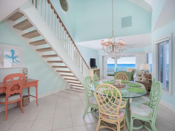 Lovely Gulf-Front Vacation Rental in Placida