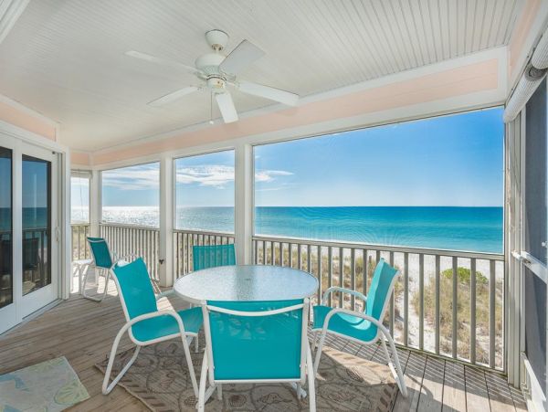 Lovely Gulf-Front Vacation Rental in Placida