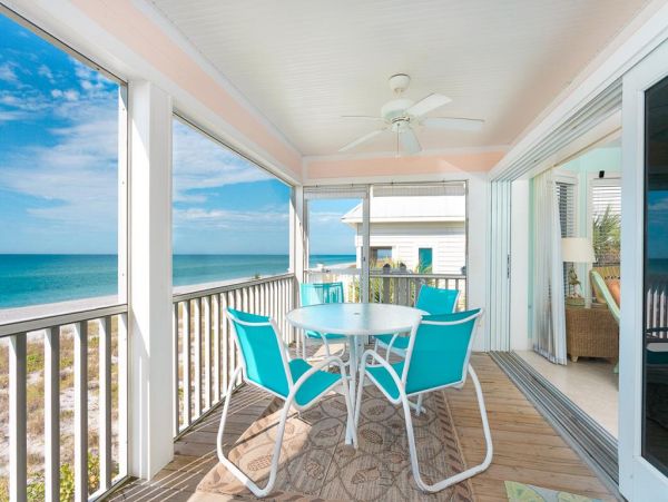 Lovely Gulf-Front Vacation Rental in Placida
