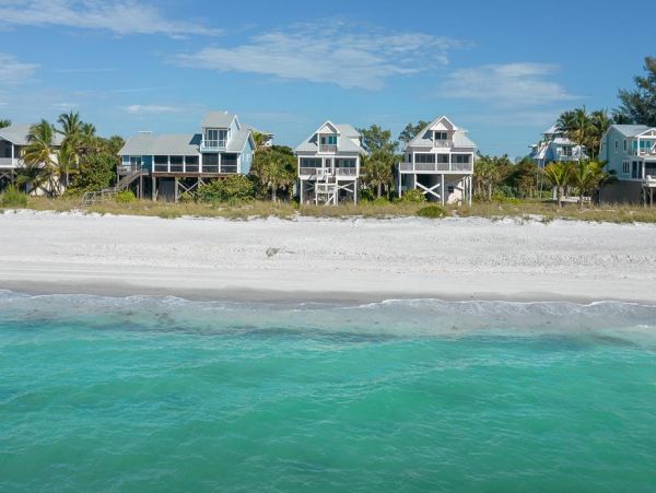 Lovely Gulf-Front Vacation Rental in Placida