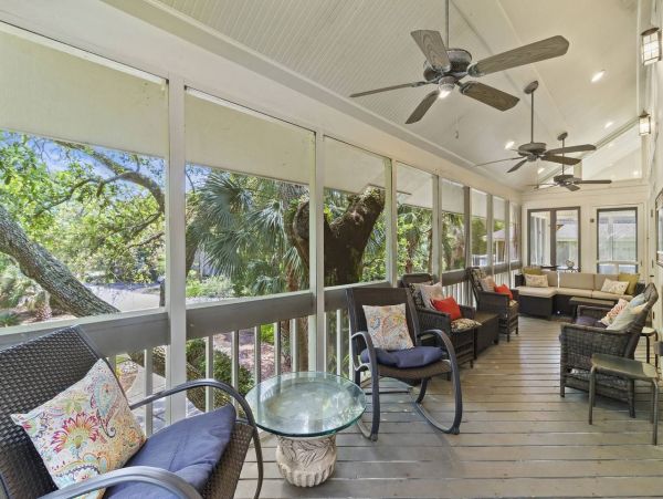 Lovely 5 Bedroom Vacation Home in Isle of Palms Only 1 Block to Beach