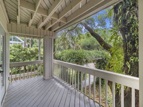 Lovely 5 Bedroom Vacation Home in Isle of Palms Only 1 Block to Beach
