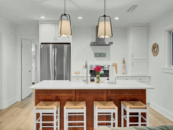 Lovely Isle of Palms 4 Bedroom Pool Home