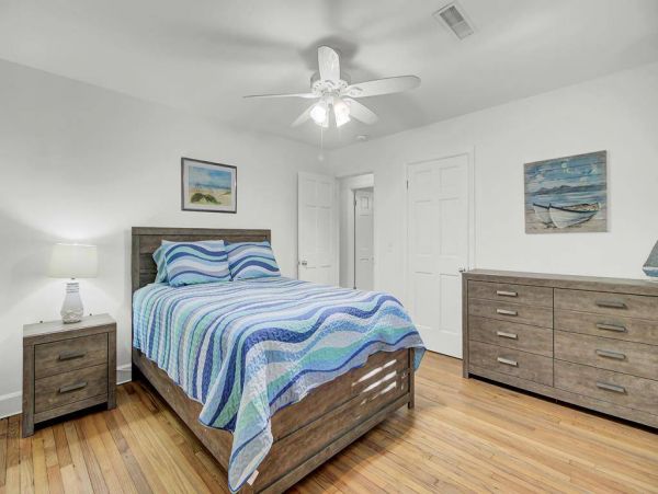 Lovely Isle of Palms 4 Bedroom Pool Home