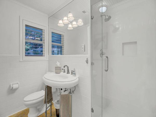 Lovely Isle of Palms 4 Bedroom Pool Home