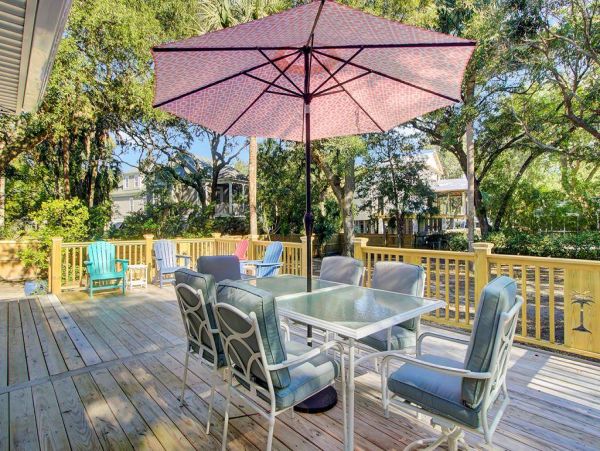 Lovely Isle of Palms 4 Bedroom Pool Home