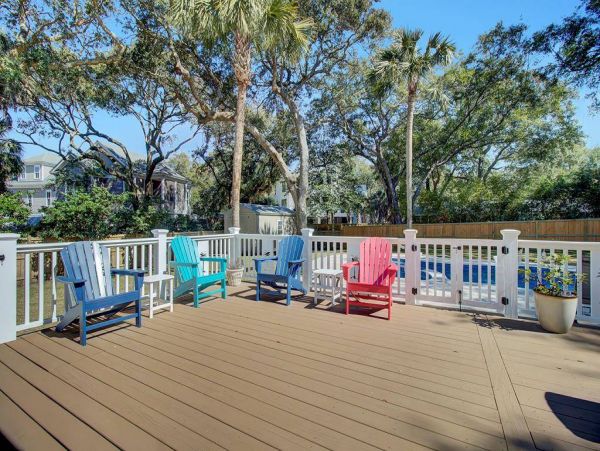 Lovely Isle of Palms 4 Bedroom Pool Home