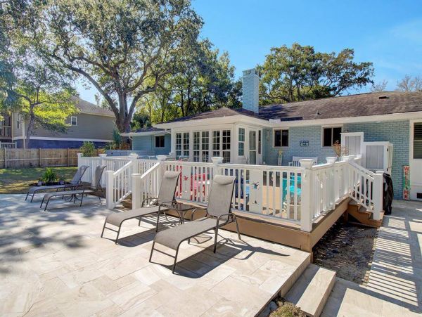 Lovely Isle of Palms 4 Bedroom Pool Home