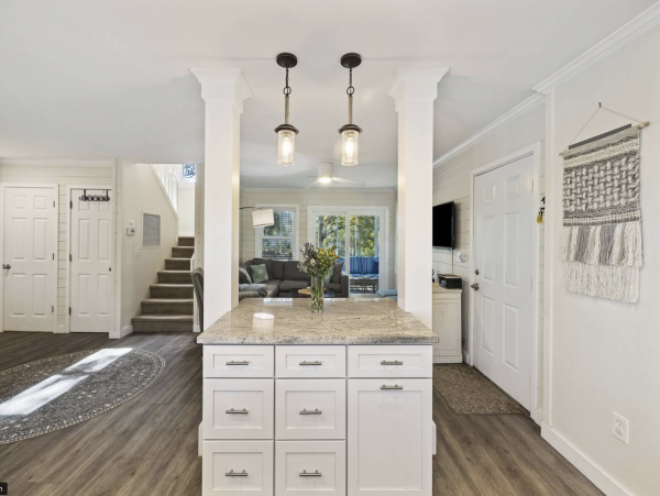 Isle of Palms Luxury Accommodation Resort Amenities Pool/Tennis
