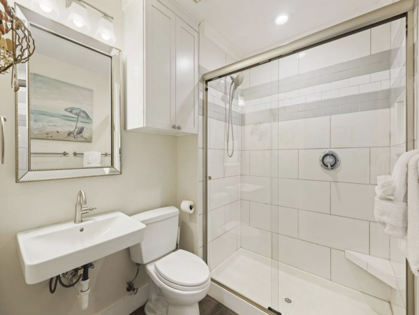 Isle of Palms Luxury Accommodation Resort Amenities Pool/Tennis