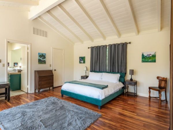 Charming Coastal Retreat: La Jolla Vacation Rental 4 Bedroom