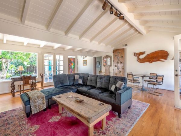 Charming Coastal Retreat: La Jolla Vacation Rental 4 Bedroom