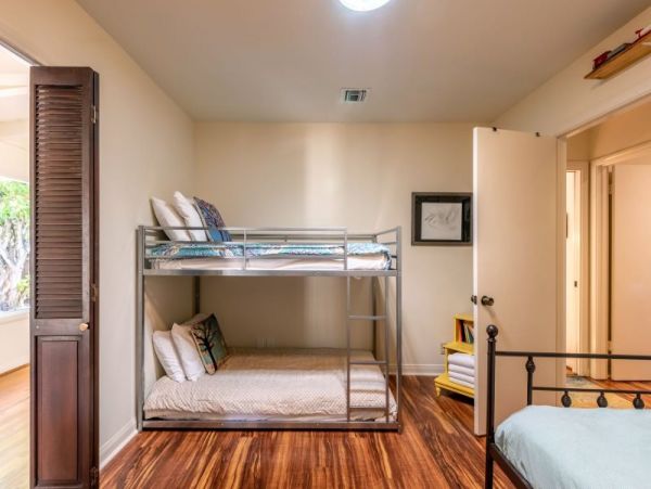 Charming Coastal Retreat: La Jolla Vacation Rental 4 Bedroom