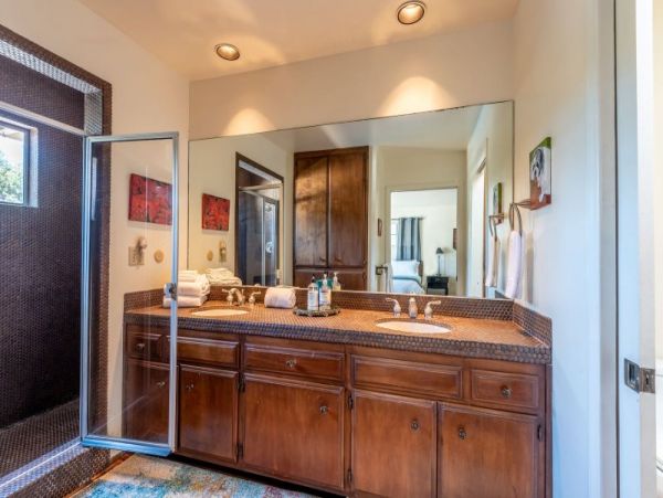 Charming Coastal Retreat: La Jolla Vacation Rental 4 Bedroom