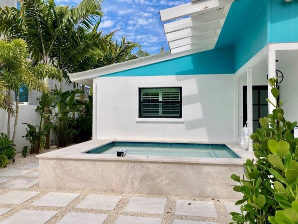 Canalfront Three Bedroom Anna Maria Vacation Rental Home