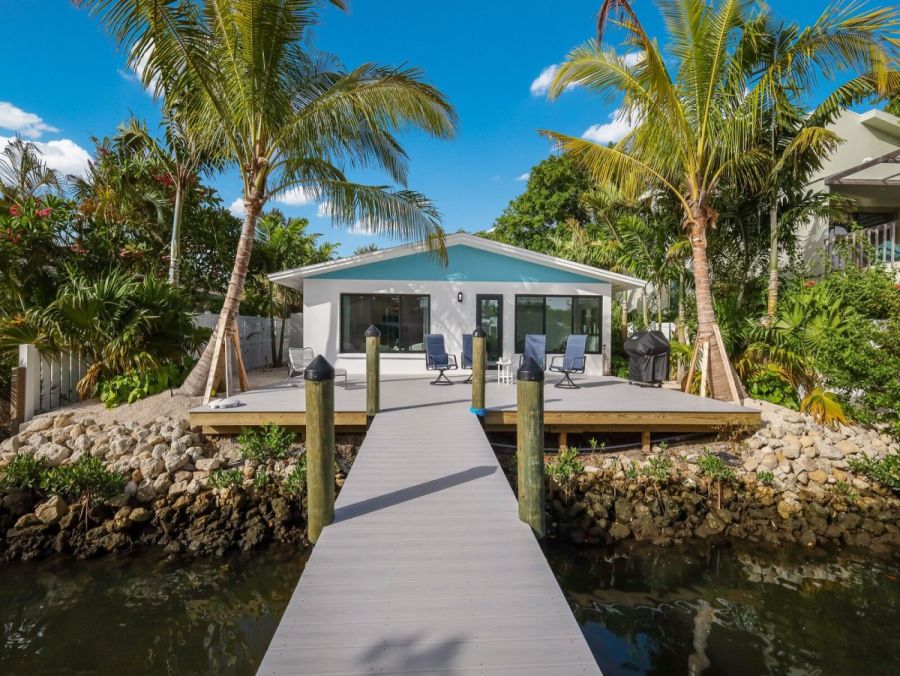 Canalfront Three Bedroom Anna Maria Vacation Rental Home