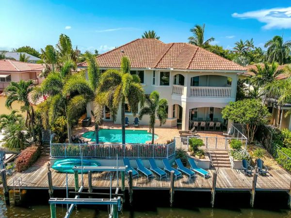 Luxurious Italian- Inspired Waterfront House Rental in Fort Lauderdale