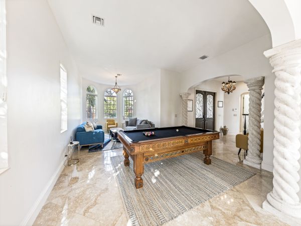 Luxurious Italian- Inspired Waterfront House Rental in Fort Lauderdale