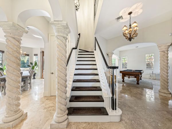 Luxurious Italian- Inspired Waterfront House Rental in Fort Lauderdale
