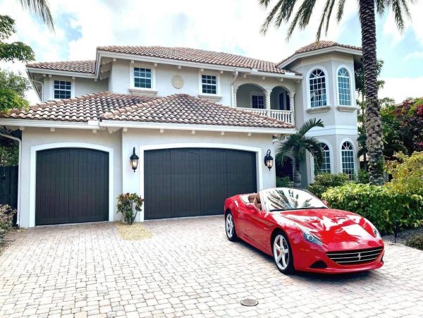 Luxurious Italian- Inspired Waterfront House Rental in Fort Lauderdale
