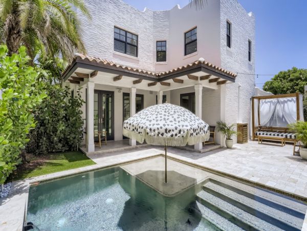 West Palm Beach Vacation Home with 4 Bedroom & Private Pool