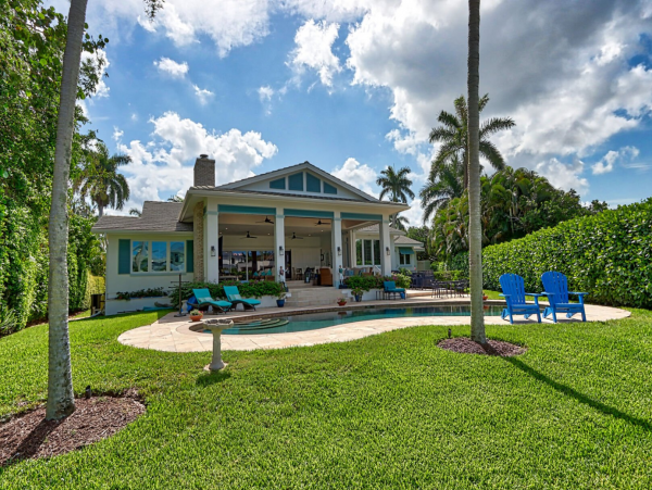 Waterfront Vacation Home with 3 Bedroom, Pool/Spa in Naples