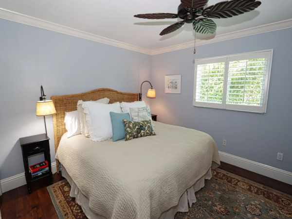 Waterfront Vacation Home with 3 Bedroom, Pool/Spa in Naples