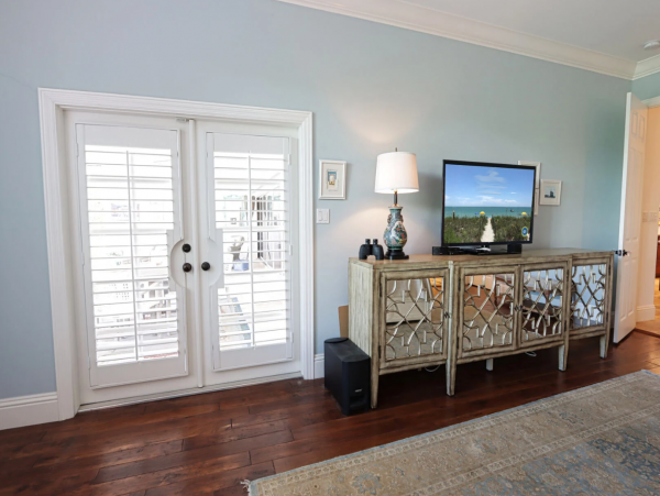 Waterfront Vacation Home with 3 Bedroom, Pool/Spa in Naples