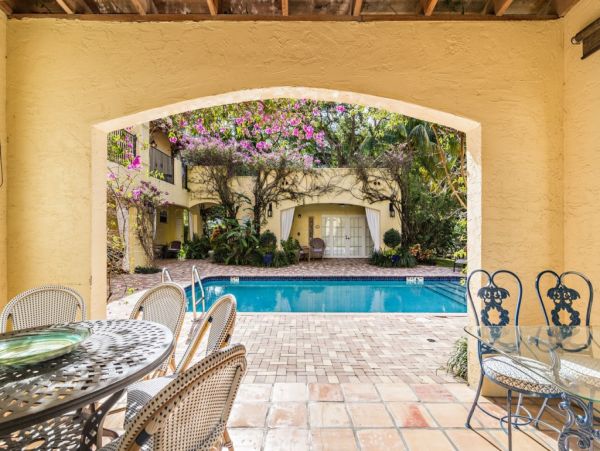 West Palm Beach Vacation Rental -  Luxury Nine Bedroom Home with Pool