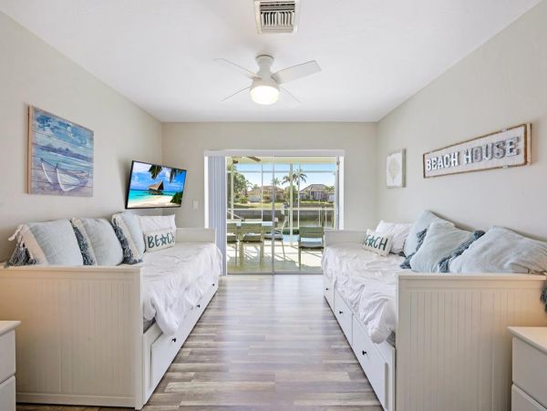 Charming Marco Island 3 Bedroom Pool Home