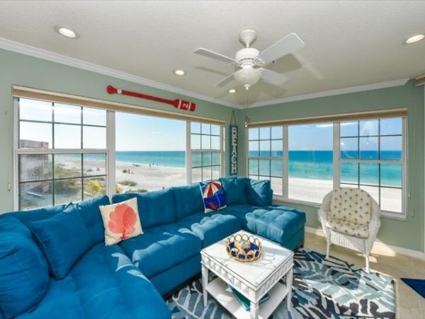 Brachfront Condo with 3 Bedrooms & Full Ocean Views