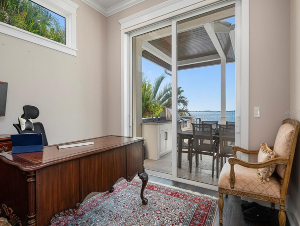 Holmes Beach Vacation Home with 3 Bedroom & Infinity Pool