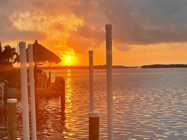 Holmes Beach Vacation Home with 3 Bedroom & Infinity Pool