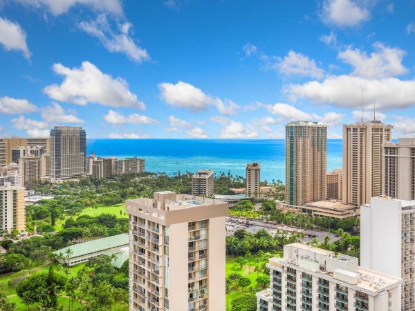 Honolulu Vacation Penthouse Sleeps 8 Guests