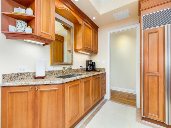Honolulu Vacation Penthouse Sleeps 8 Guests