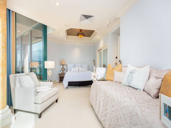 Honolulu Vacation Penthouse Sleeps 8 Guests