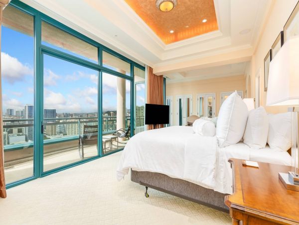 Honolulu Vacation Penthouse Sleeps 8 Guests