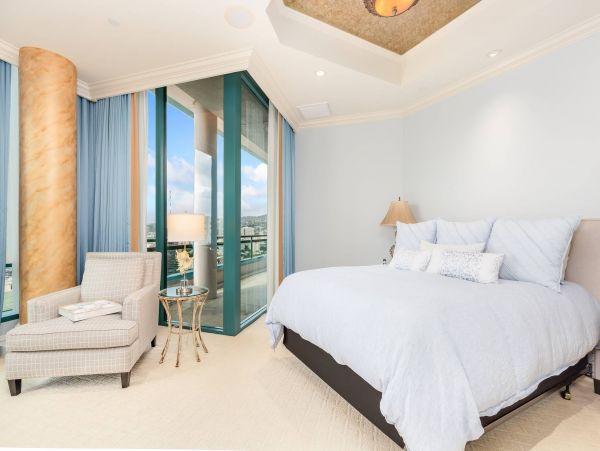 Honolulu Vacation Penthouse Sleeps 8 Guests