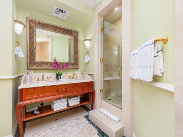 Honolulu Vacation Penthouse Sleeps 8 Guests