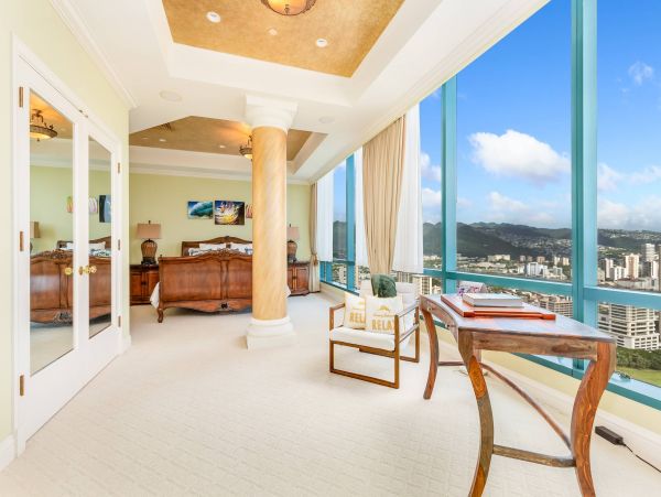 Honolulu Vacation Penthouse Sleeps 8 Guests