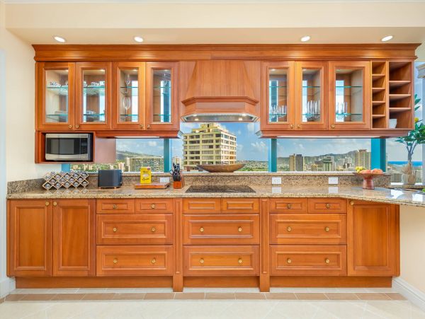 Honolulu Vacation Penthouse Sleeps 8 Guests
