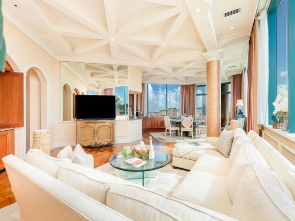 Honolulu Vacation Penthouse Sleeps 8 Guests