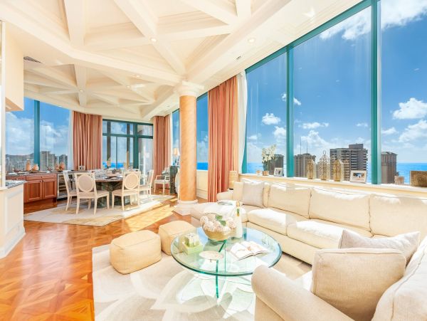 Honolulu Vacation Penthouse Sleeps 8 Guests